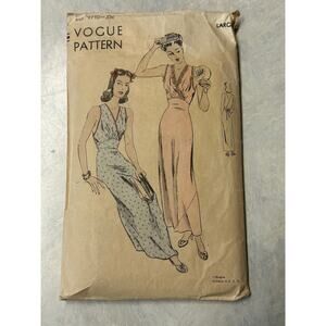 Vintage 40's Vogue Pattern #9710 "Easy to Make" Nightgown WWII Era Size L HTF